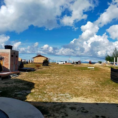カンポン・ペナリック Rembulan Escape - The Red Bowlヴィラ エクステリア 写真
